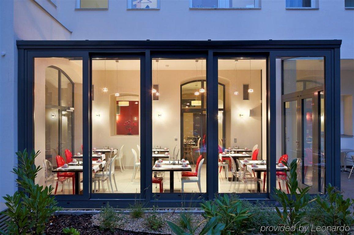 Red&Blue Design Hotel Prag Restaurant foto